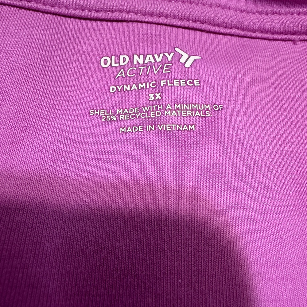 Old navy dynamic fleece half-Zip Pullover - Picture 2 of 4